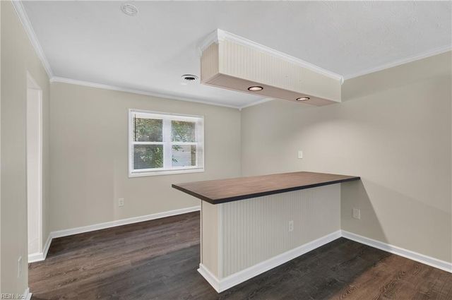 1049 E Little Back River RD, Hampton, VA 23669