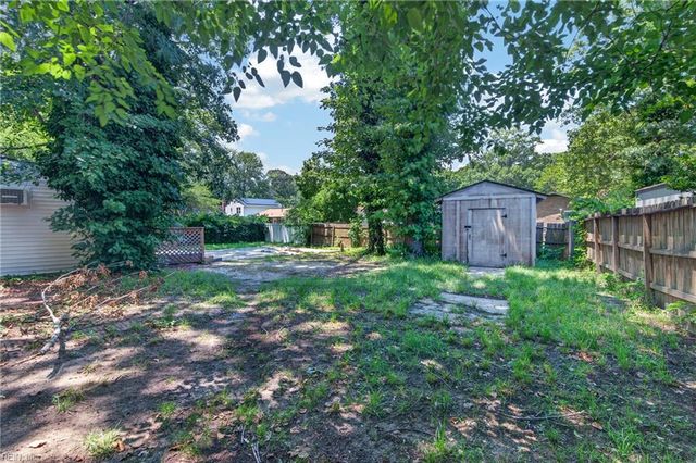 1049 E Little Back River RD, Hampton, VA 23669