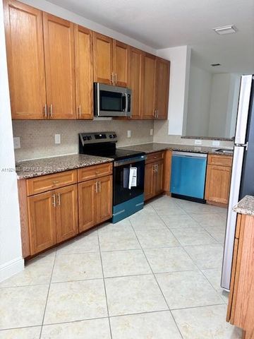 1972 NE 5th St 1972, Boynton Beach, FL 33435