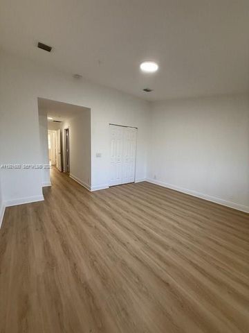 1972 NE 5th St 1972, Boynton Beach, FL 33435