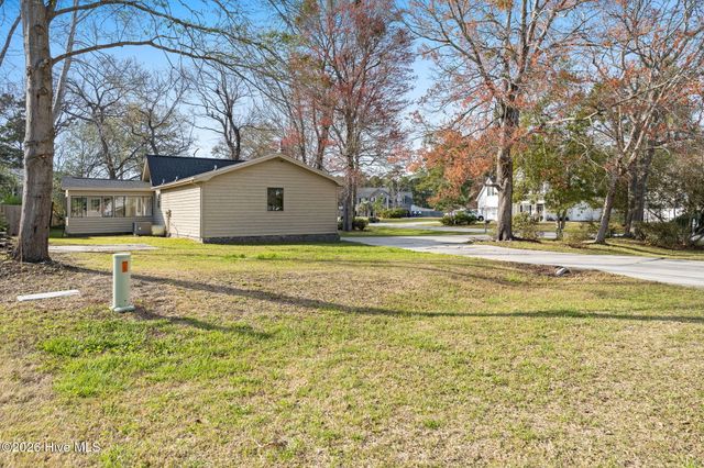 815 Usher Avenue SW, South Brunswick, NC 28470
