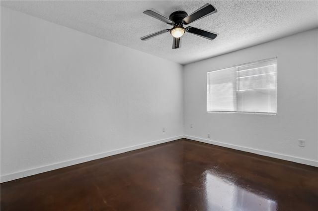6641 Rhine Dr B, Corpus Christi, TX 78412