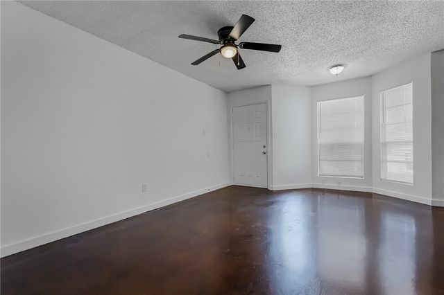 6641 Rhine Dr B, Corpus Christi, TX 78412
