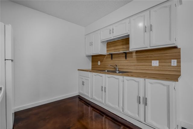 6641 Rhine Dr B, Corpus Christi, TX 78412