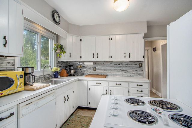 267 Parchmount Avenue, Kalamazoo, MI 49004