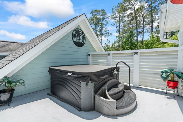 160 Stonington Dr., Murrells Inlet, SC 29576