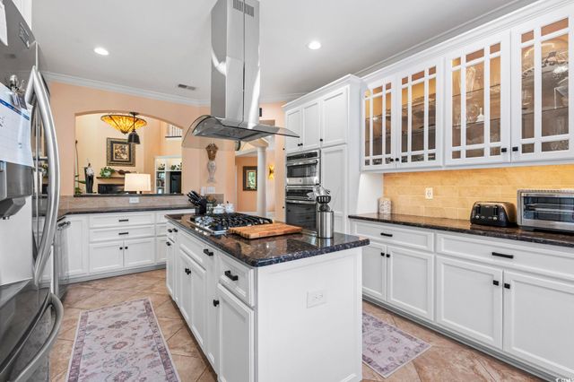 160 Stonington Dr., Murrells Inlet, SC 29576