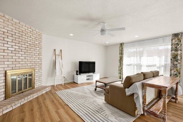 1611 W Mesa Park DR, Round Rock, TX 78664
