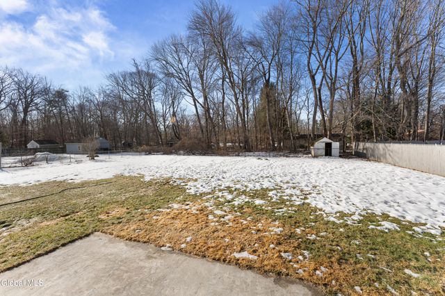 28 Kile Drive, Glenville, NY 12302