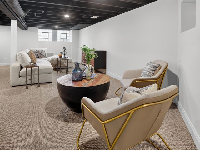 3169 W Monroe Street, Chicago, IL 60612