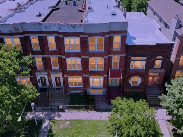3169 W Monroe Street, Chicago, IL 60612