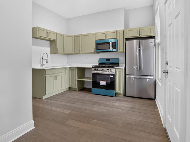 3169 W Monroe Street, Chicago, IL 60612