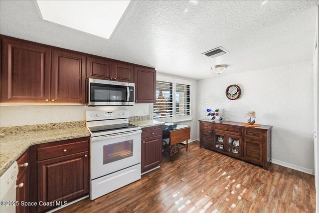 300 S Sykes Creek Parkway 308, Merritt Island, FL 32952