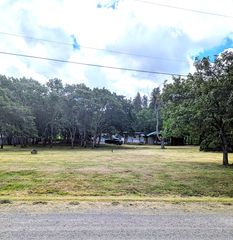 451 Comanche Dr, Medford, OR 97501