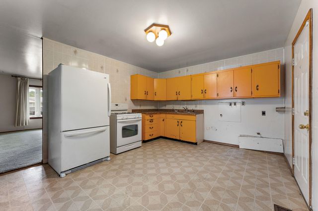612 S Wayne Street, Gary, IN 46403
