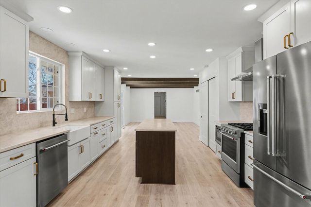 1808 Golfview Drive, Urbana, IL 61801