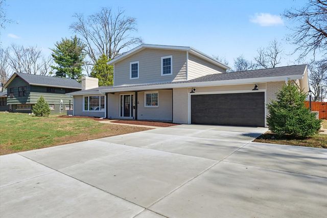 1808 Golfview Drive, Urbana, IL 61801