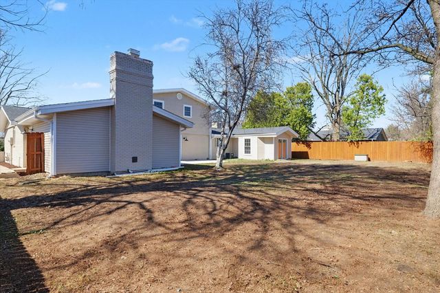 1808 Golfview Drive, Urbana, IL 61801