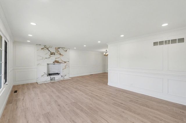 1808 Golfview Drive, Urbana, IL 61801