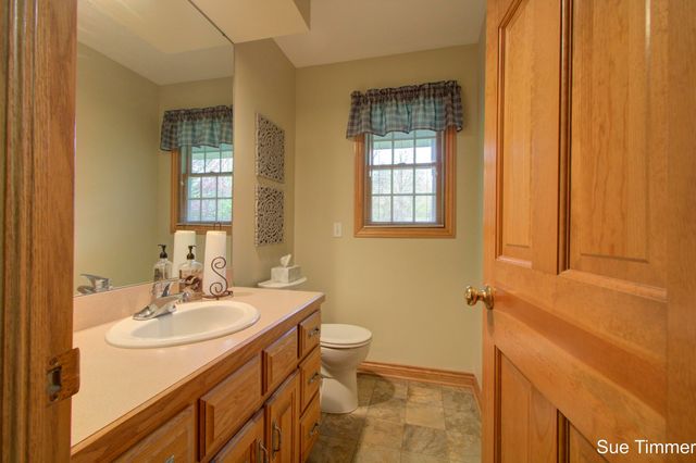 2042 Hayes Street, Marne, MI 49435