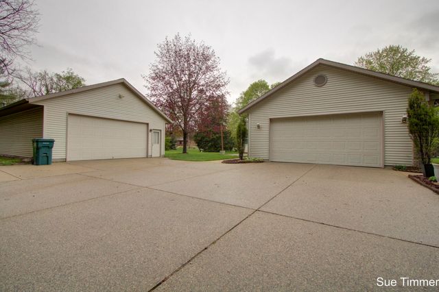 2042 Hayes Street, Marne, MI 49435