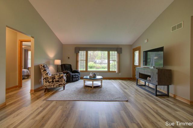 2042 Hayes Street, Marne, MI 49435