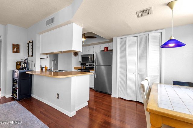 6401 E Voltaire Avenue, Scottsdale, AZ 85254