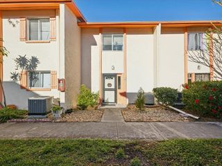 1655 58TH TERRACE S 7, St Petersburg, FL 33712