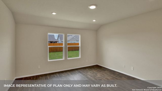 1037 ARGONNE FOREST, Seguin, TX 78155