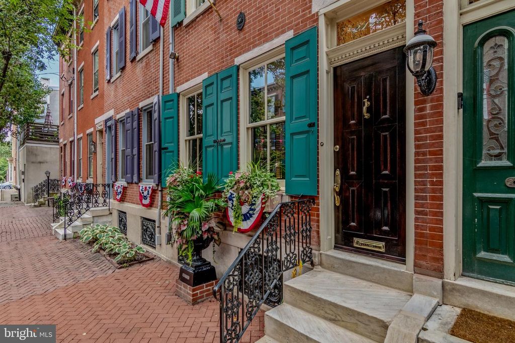 2125 BRANDYWINE ST, Philadelphia, PA 19130
