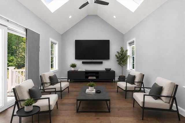 103 Mceachron Dr, Stoughton, MA 02072