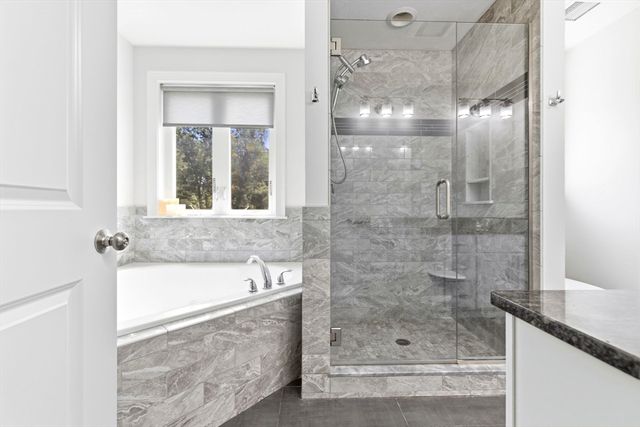 103 Mceachron Dr, Stoughton, MA 02072