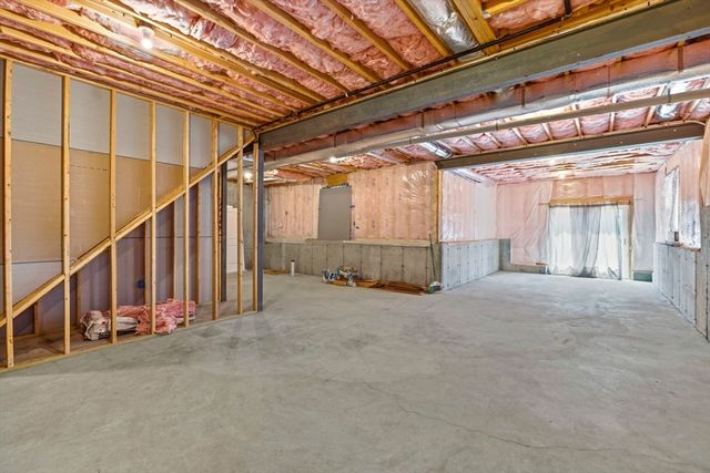 103 Mceachron Dr, Stoughton, MA 02072