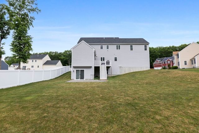 103 Mceachron Dr, Stoughton, MA 02072