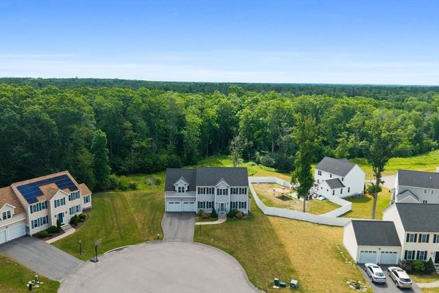 103 Mceachron Dr, Stoughton, MA 02072