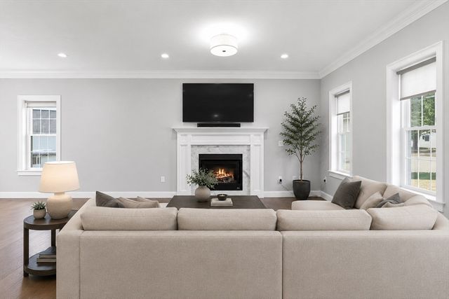 103 Mceachron Dr, Stoughton, MA 02072