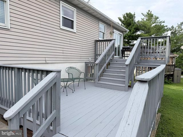 107 WALDEN WAY, Mount Airy, MD 21771
