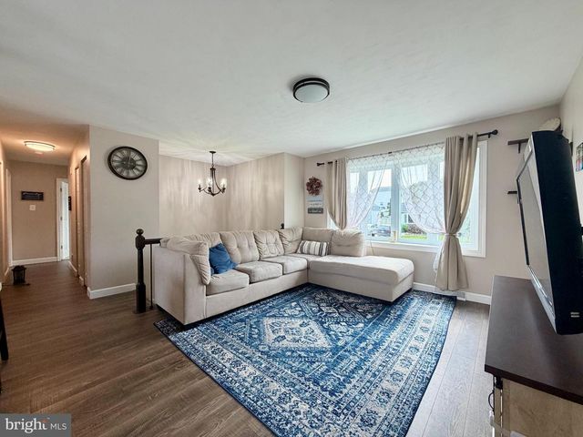 107 WALDEN WAY, Mount Airy, MD 21771