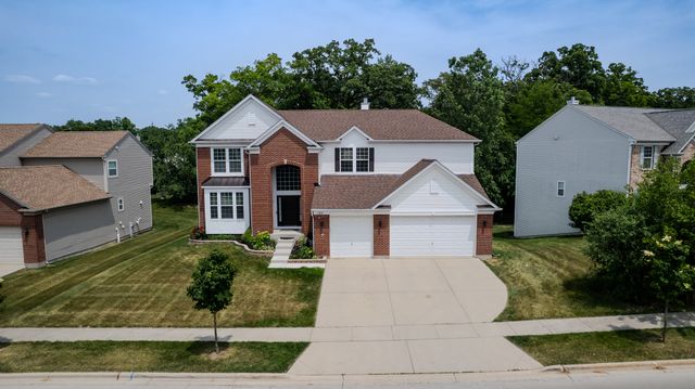 105 Black Hill Drive, Streamwood, IL 60107