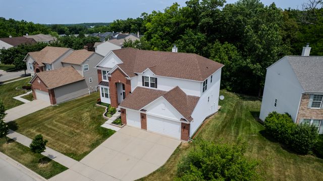 105 Black Hill Drive, Streamwood, IL 60107