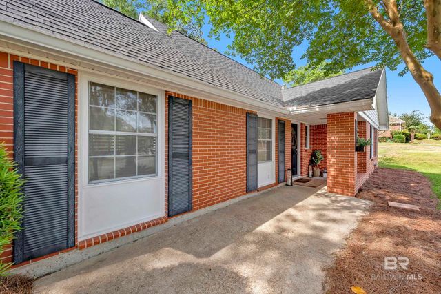 160 Country Club Drive, Daphne, AL 36526