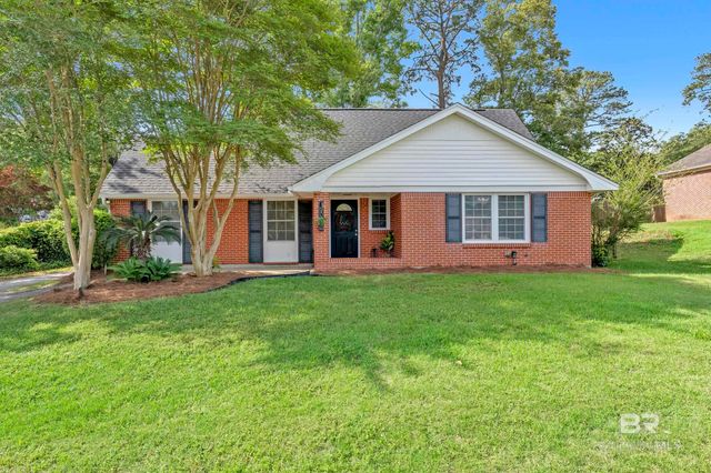 160 Country Club Drive, Daphne, AL 36526