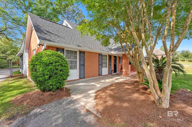 160 Country Club Drive, Daphne, AL 36526