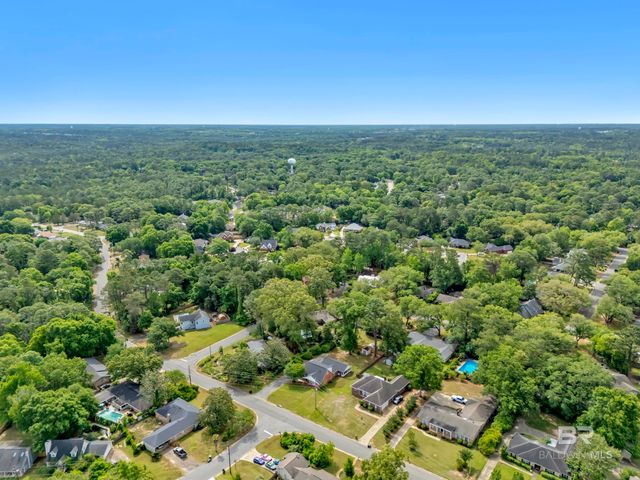 160 Country Club Drive, Daphne, AL 36526