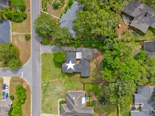 160 Country Club Drive, Daphne, AL 36526
