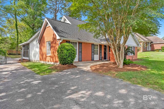 160 Country Club Drive, Daphne, AL 36526
