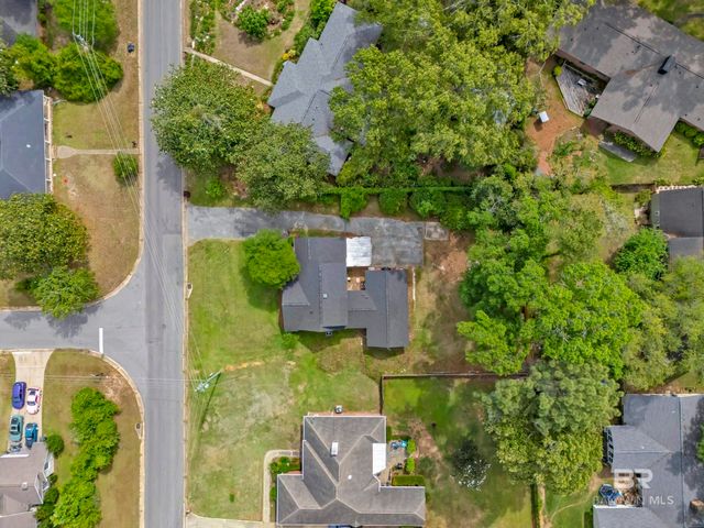 160 Country Club Drive, Daphne, AL 36526