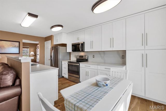 3572 Pearson Pointe Court, St Louis, MO 63129