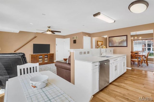 3572 Pearson Pointe Court, St Louis, MO 63129