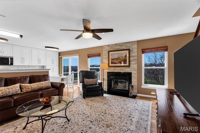 3572 Pearson Pointe Court, St Louis, MO 63129